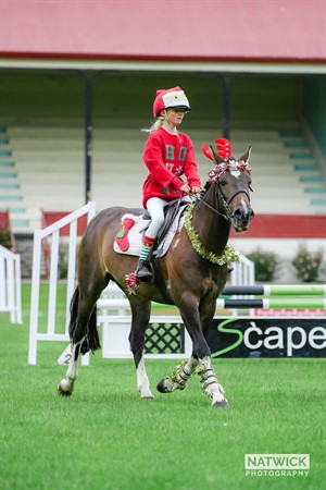 Competitor picture for Poppy Gray